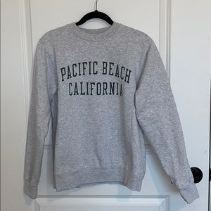 BRANDY MELVILLE CREW NECK